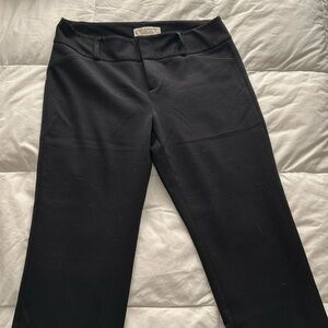 Excellent condition. 
Michael Kors black ankle pants